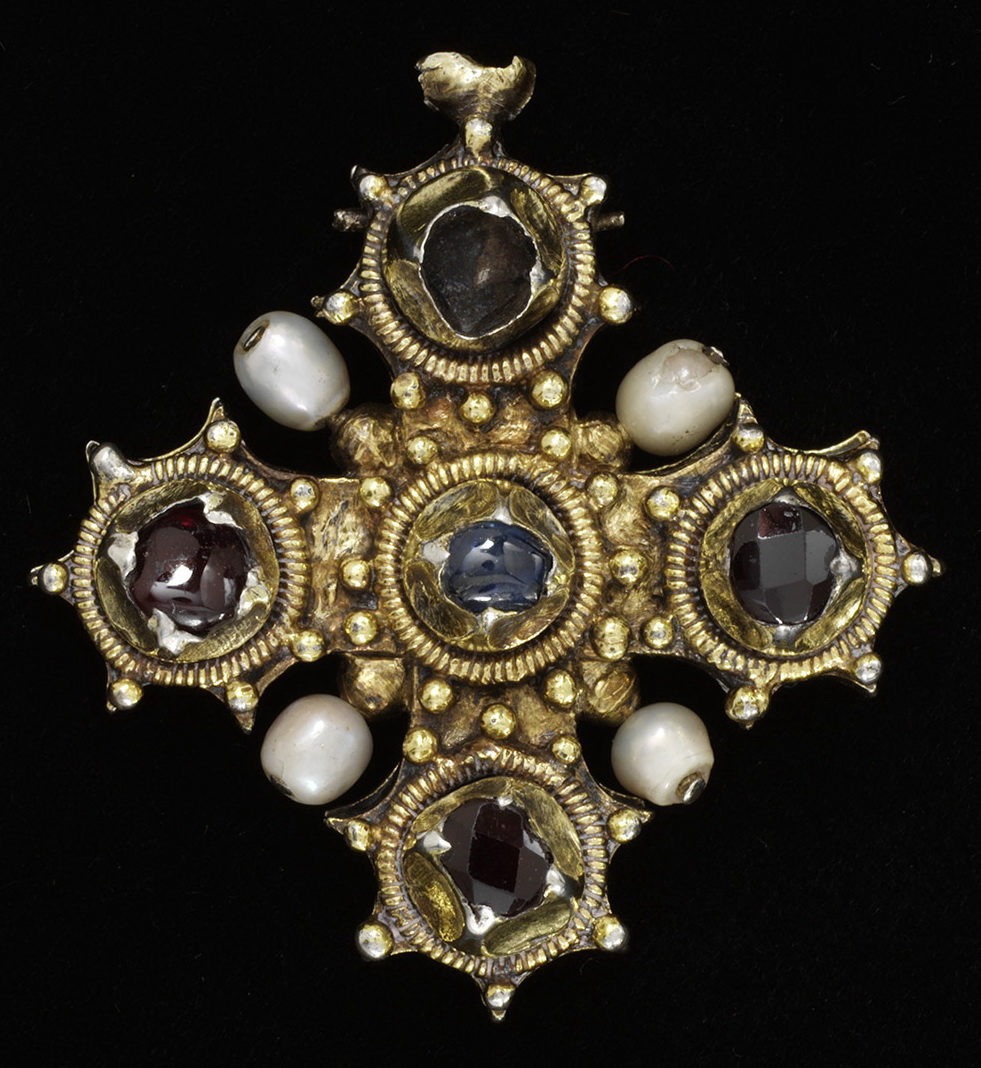 http://www.ruicon.ru/images/arts/DPI/Krest-_relikvarij_napersnyj_15v_Germaniya_3.5h3.5_Victoria_and_Albert_Museum_London..jpg